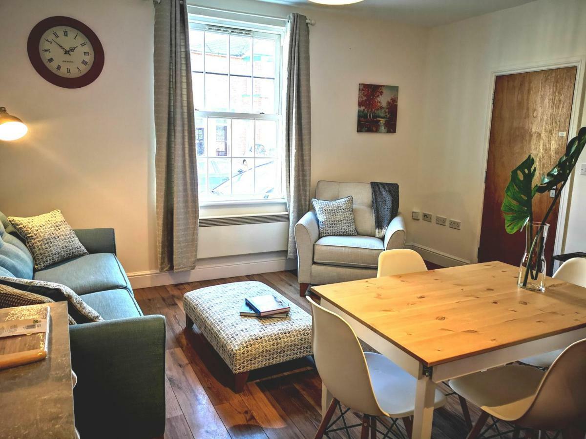 Apartment West 2 Reading