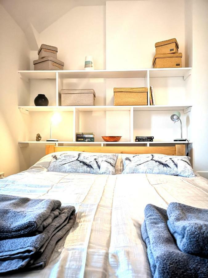 Apartment West 2 Reading