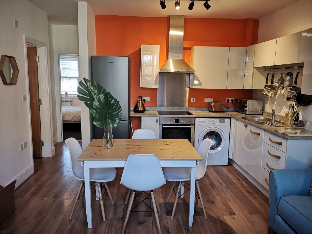 West 2 Apartment