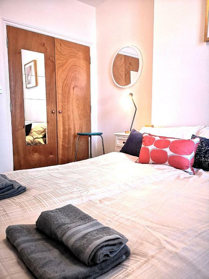 Apartment West 2