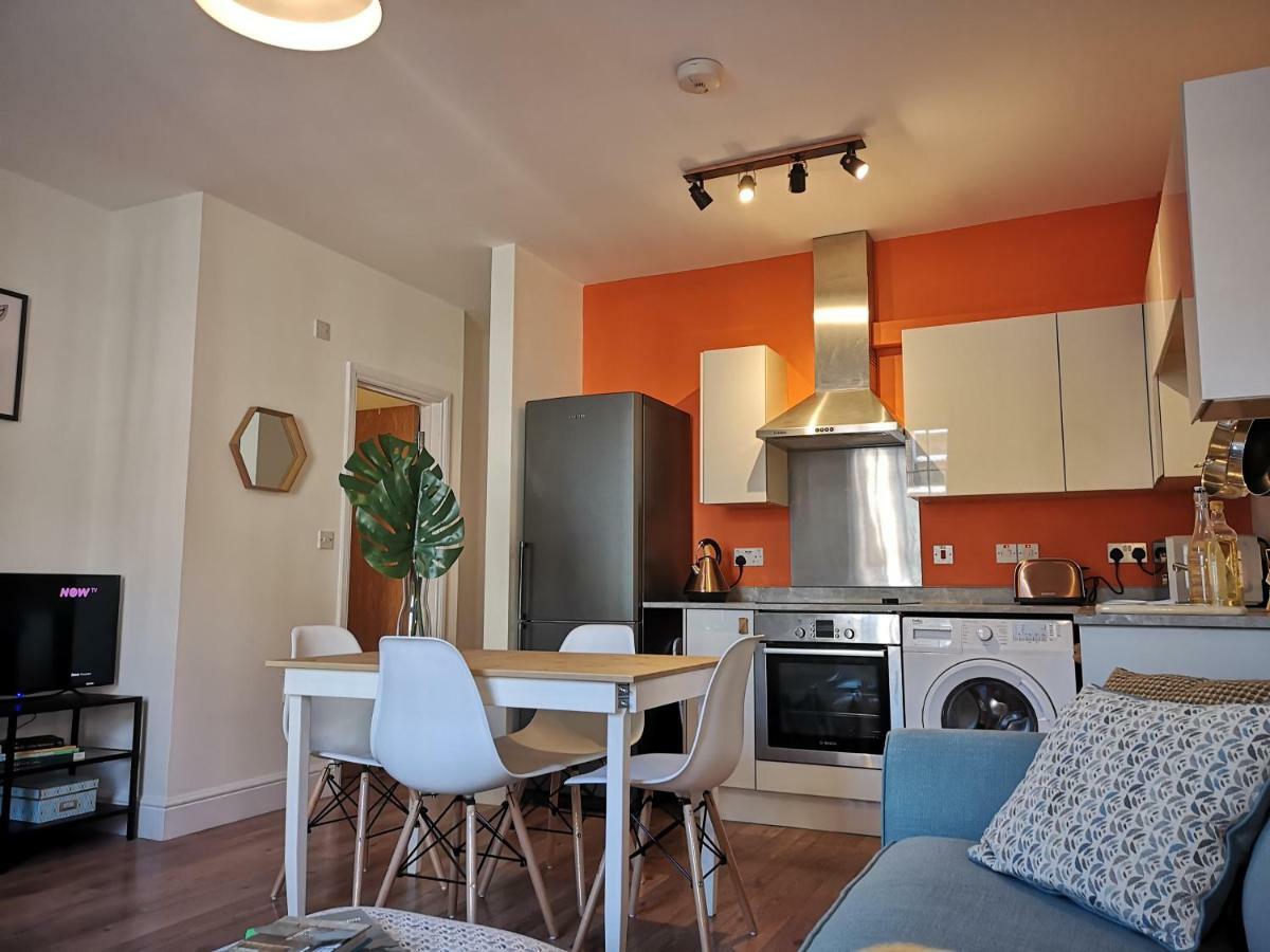 West 2 Apartment